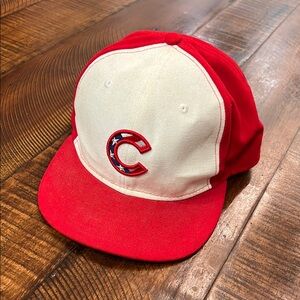 9fifty Red and White adult fitted cubs baseball cap